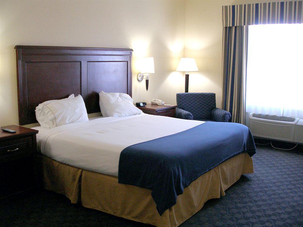 Holiday Inn Express Hotel & Suites Pampa By Ihg Εξωτερικό φωτογραφία