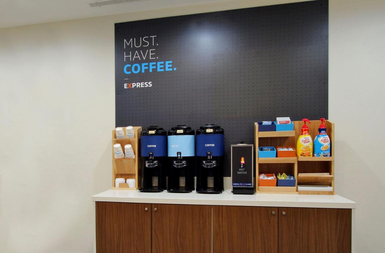 Holiday Inn Express Hotel & Suites Pampa By Ihg Εξωτερικό φωτογραφία
