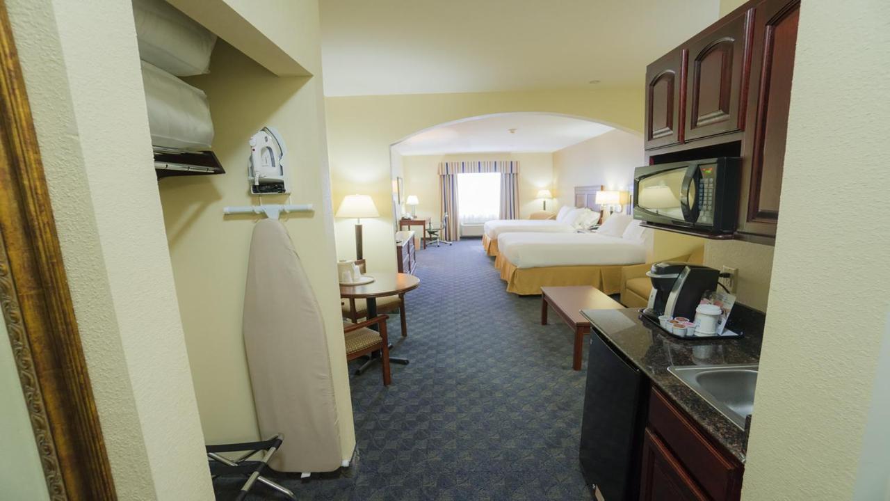 Holiday Inn Express Hotel & Suites Pampa By Ihg Εξωτερικό φωτογραφία