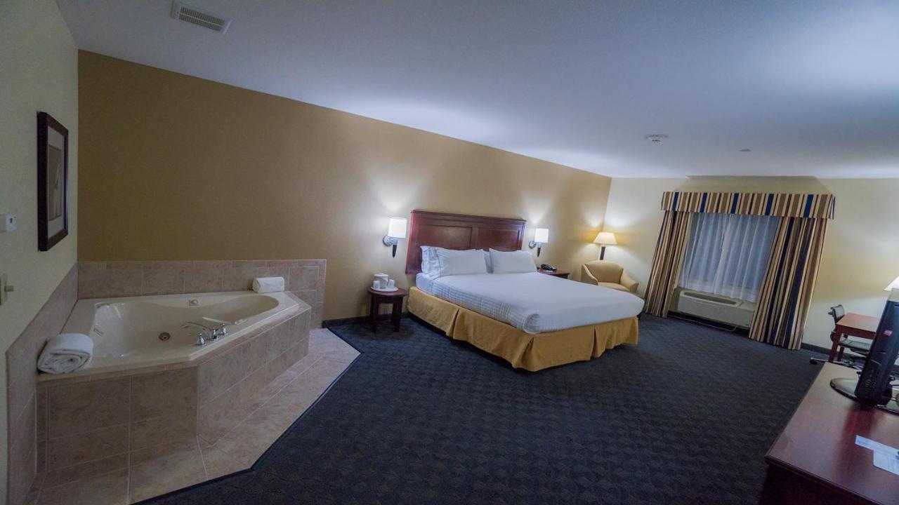 Holiday Inn Express Hotel & Suites Pampa By Ihg Εξωτερικό φωτογραφία